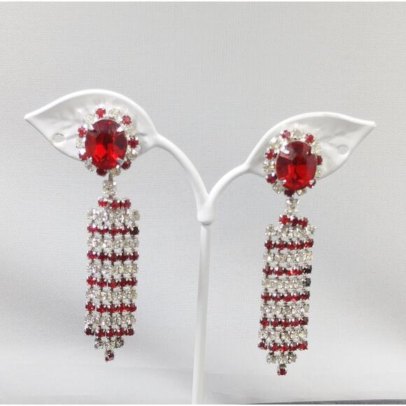 Red & Clear Long Rhinestone Earrings, Dangle , 1960s Vintage Jewelry - Picture 1 of 10